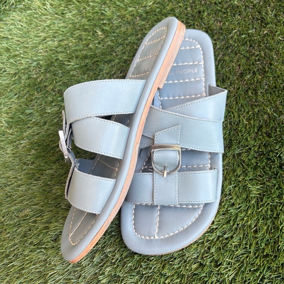 Free People leather Buckle Sandals size 7.5 in excellent worn condition 🩵 - Picture 8 of 8